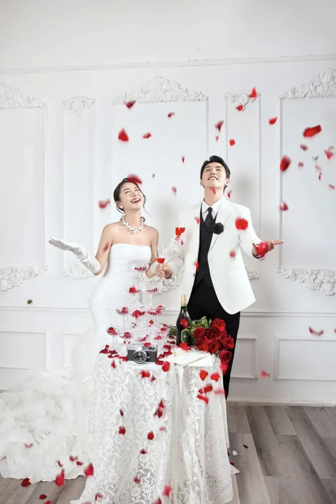 Studio_Bàn Tiệc Champagne _Hiệu Ứng Ánh Sáng