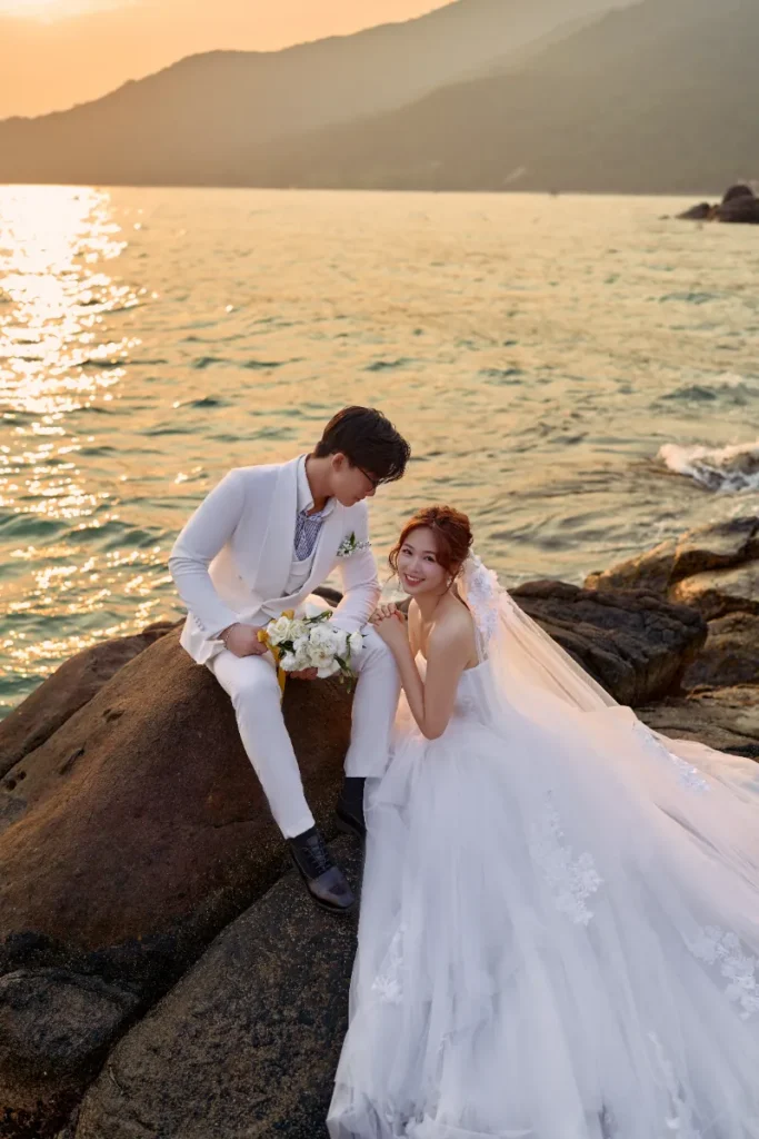 SON TRA SUNSET ROCK – GOLDEN SEA WEDDING